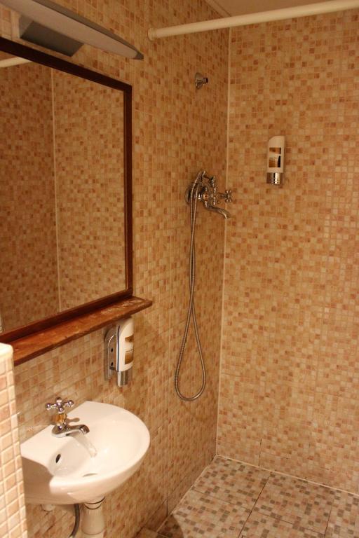 Skyline Hotel Ротердам Екстериор снимка