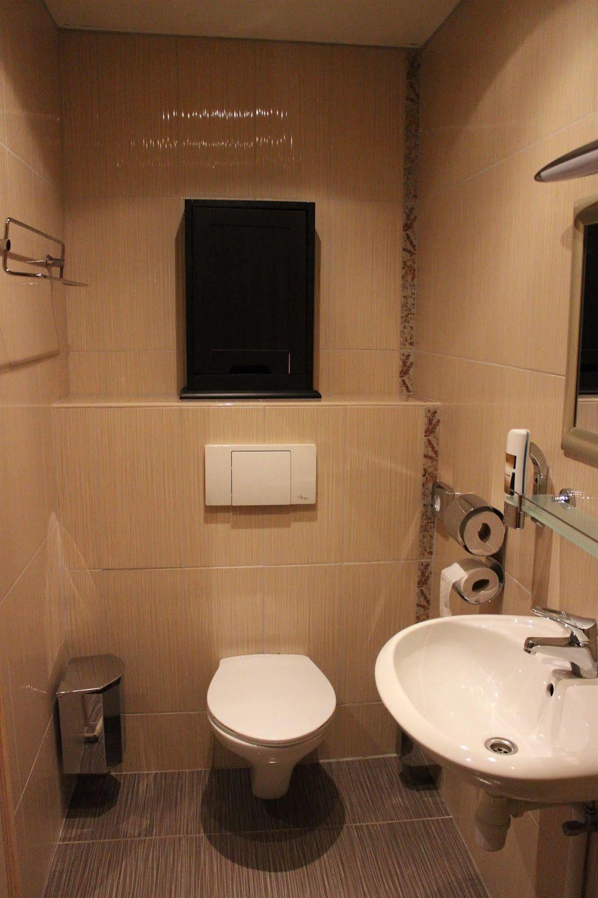 Skyline Hotel Ротердам Екстериор снимка